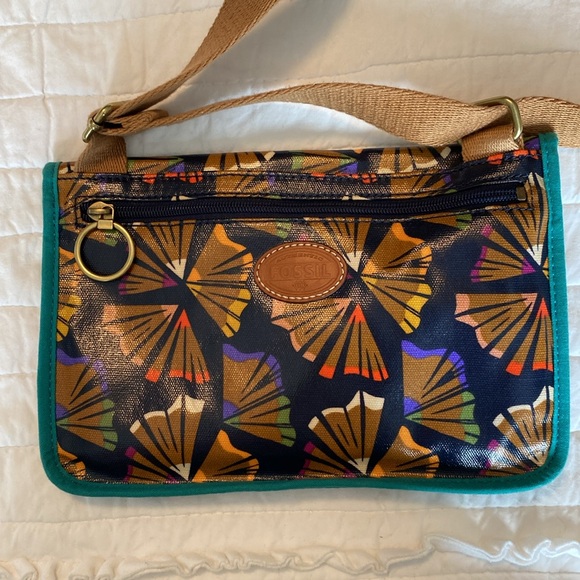 Fossil crossbody bag with matching wallet/pouch - Picture 7 of 10